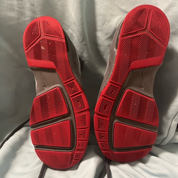 Nike Air Max Stutter Step 2 size 4Y - Picture 4 of 9